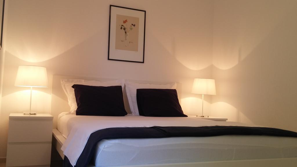 Apartment Helena ตรีบูนย์ ภายนอก รูปภาพ